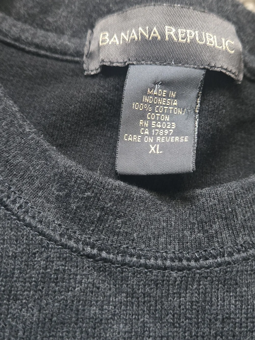 Banana Republic classic crewneck